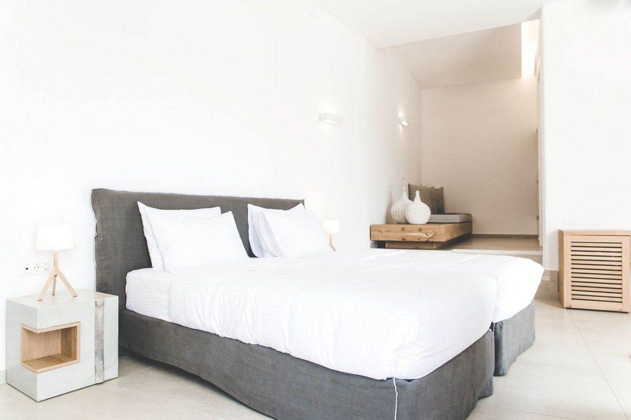 Super Paradise Suites Hotel
